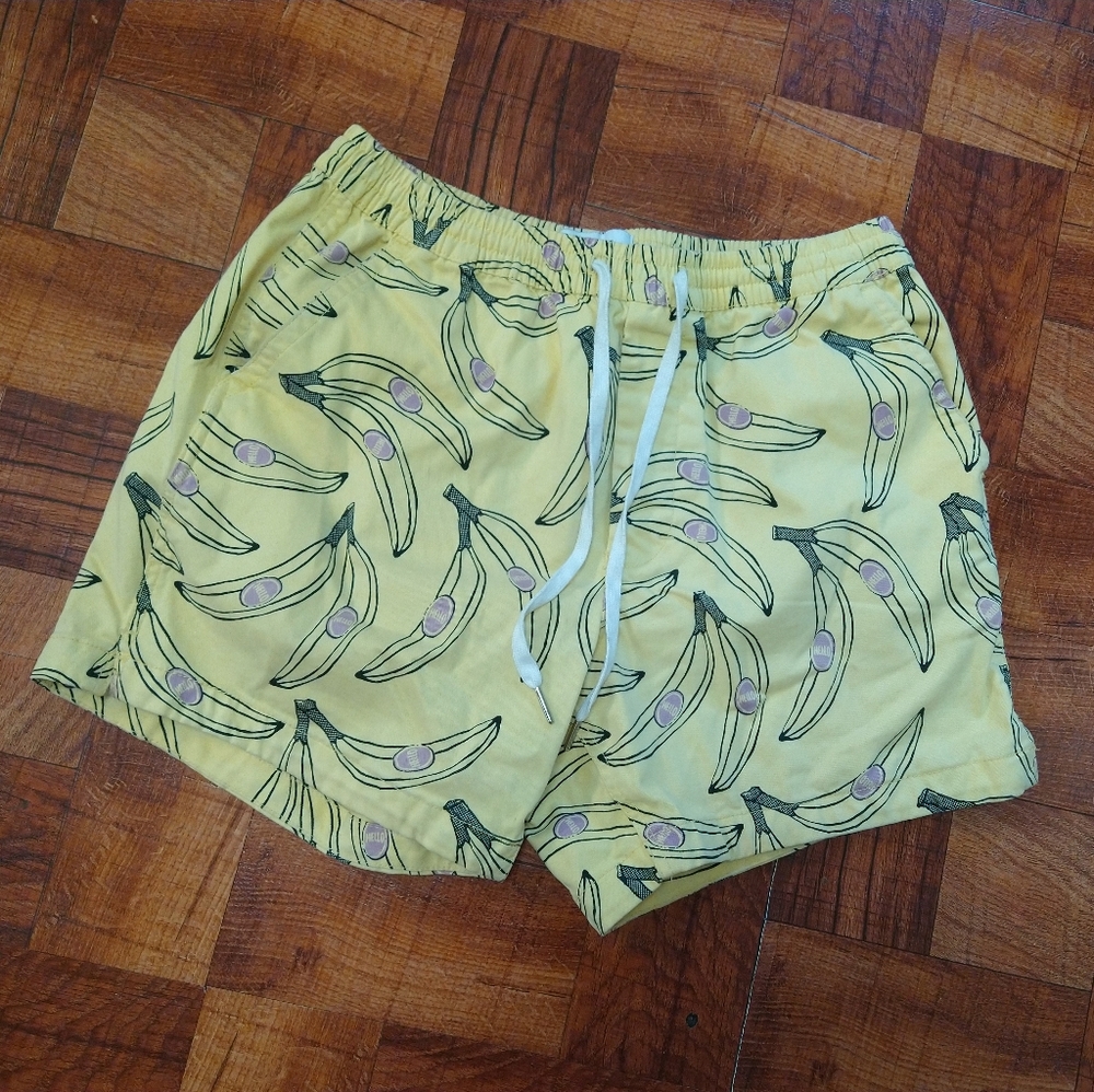 UO Urban Outfitters Men's Maximus Go Bananas AOP Printed Shorts Size Medium